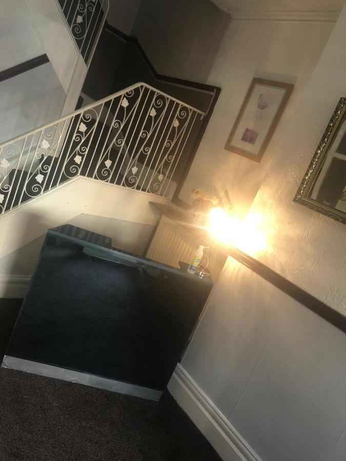 The Jewel Of The Sea Bed & Breakfast Blackpool Exterior photo