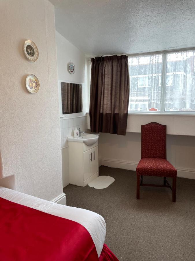 The Jewel Of The Sea Bed & Breakfast Blackpool Exterior photo