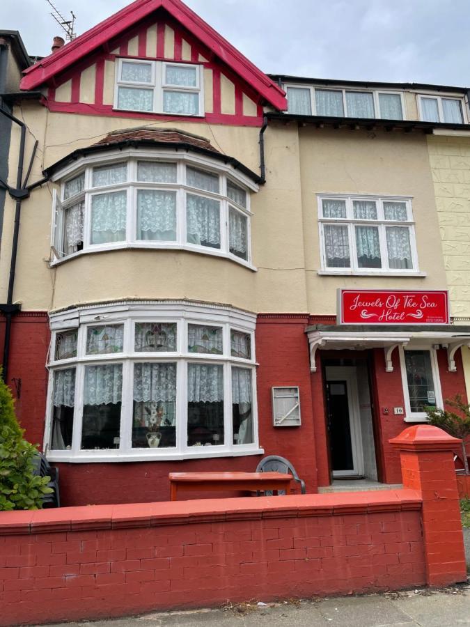 The Jewel Of The Sea Bed & Breakfast Blackpool Exterior photo